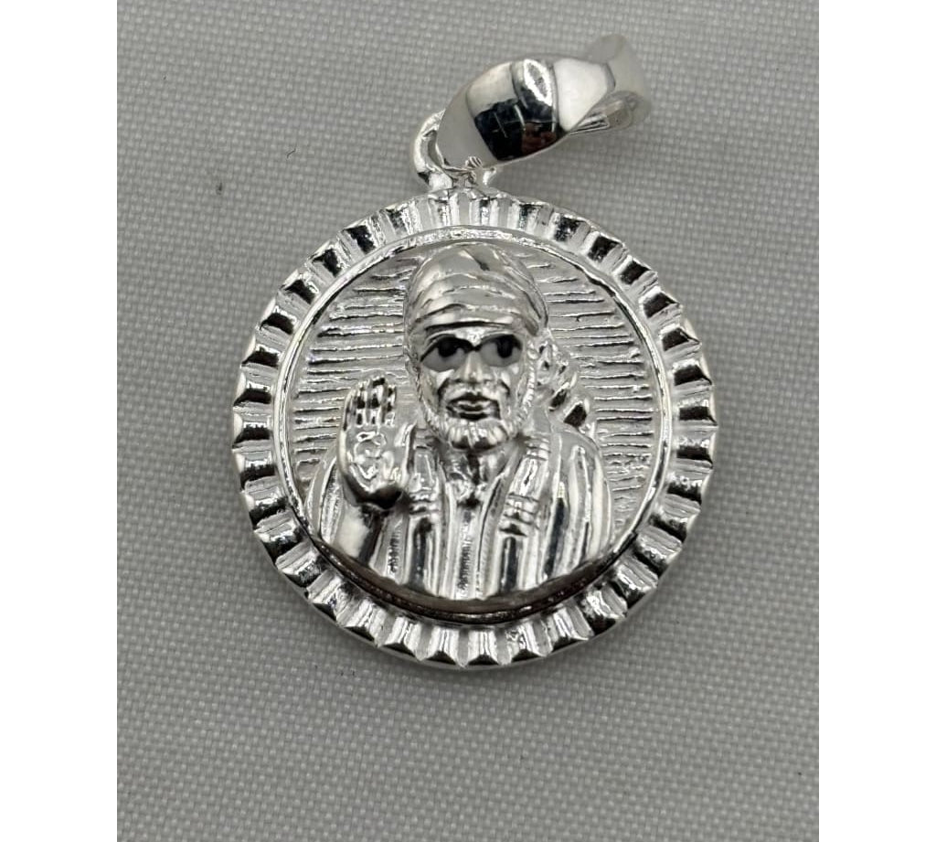 Round Sai Baba sterling silver pendant close-up