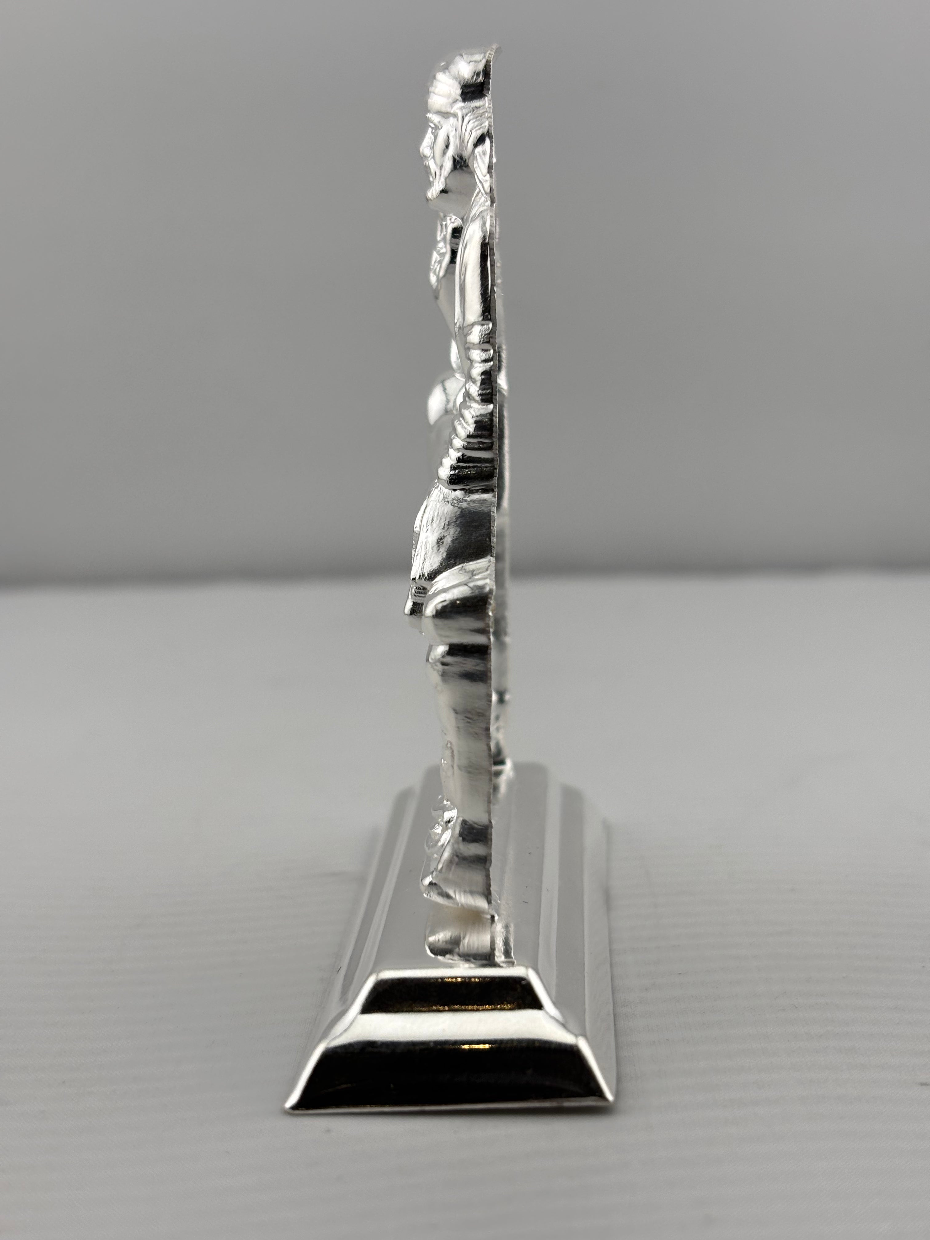 Silver Sai Baba Idol 20gm – Spiritual Sai Baba Murti for Temple Decor & Festivals