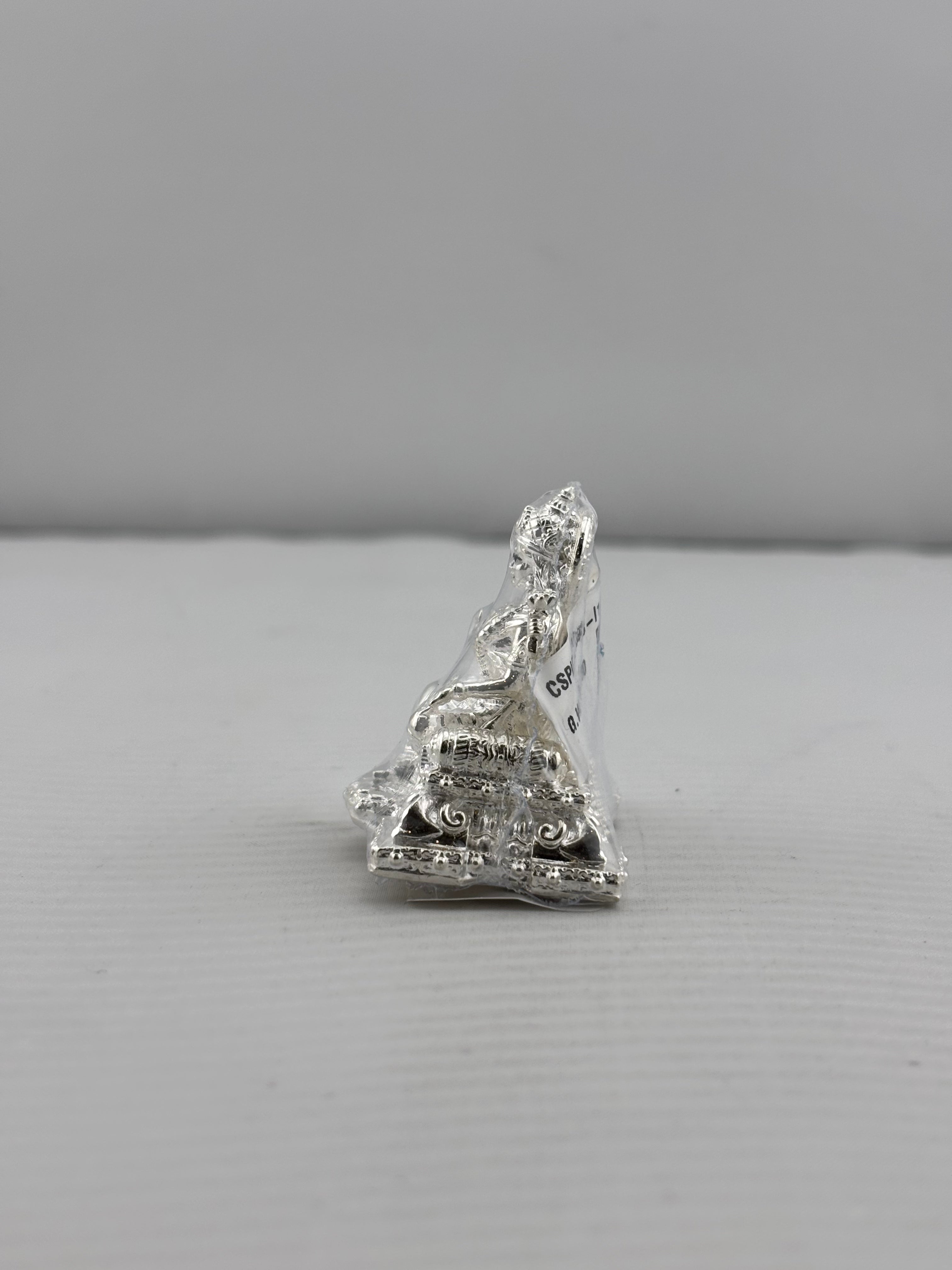 Silver Maa Laxmi Idol – Spiritual Maa Laxmi Murti for Temple Decor & Festivals