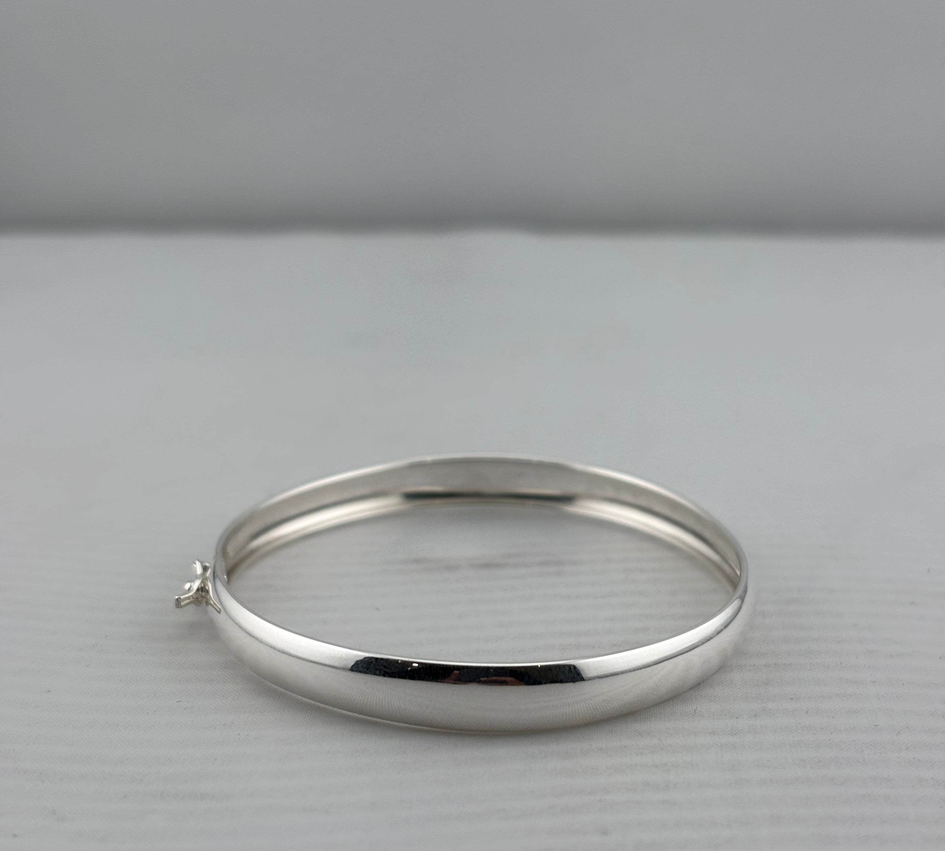 Silver Bangle with lock-Size-61 mm- Plain