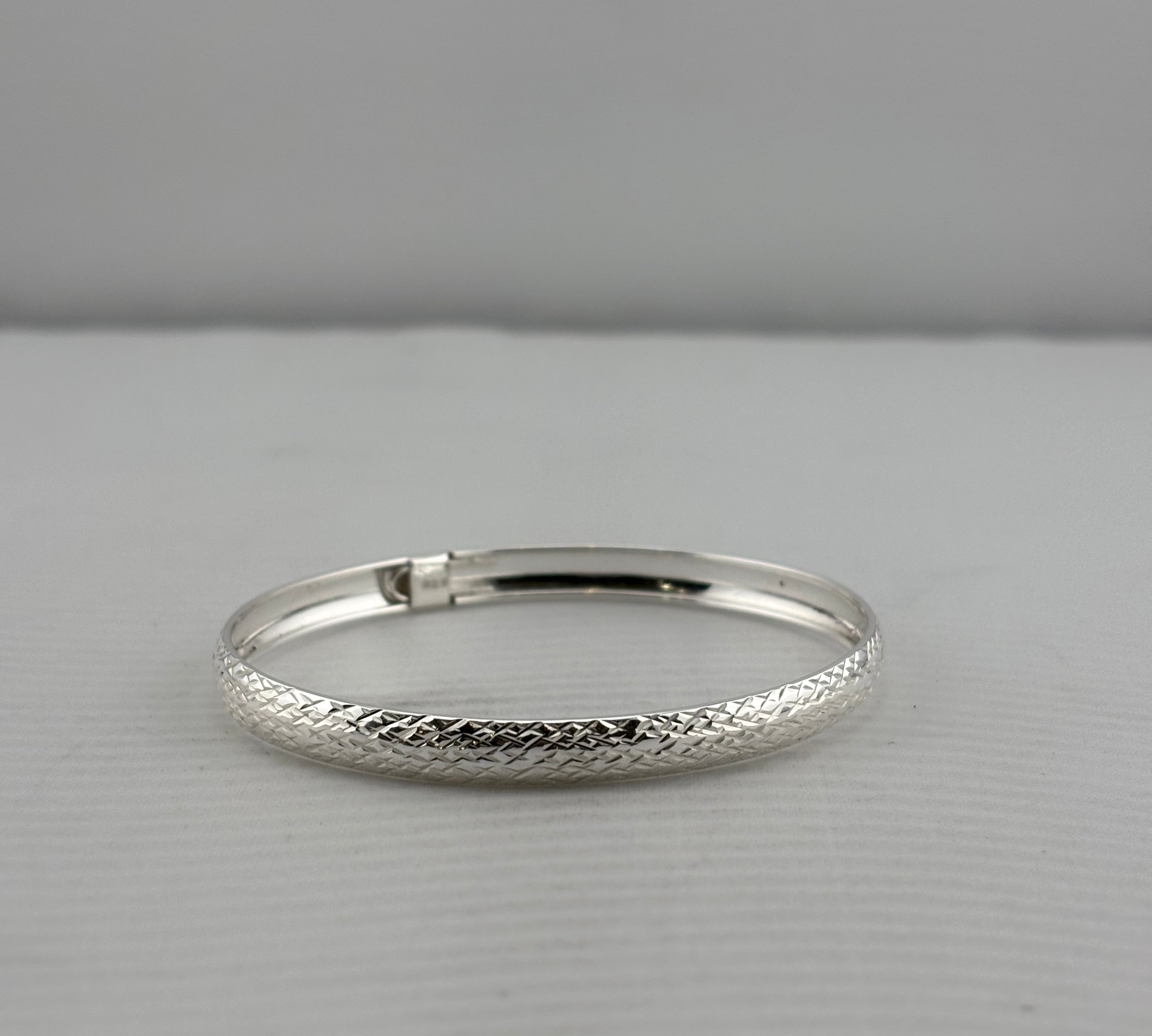 Silver Bangle With Lock-Size-61 mm- Design -2