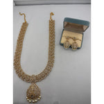 Gold-plated bridal filigree necklace with pearl drops and matching earrings