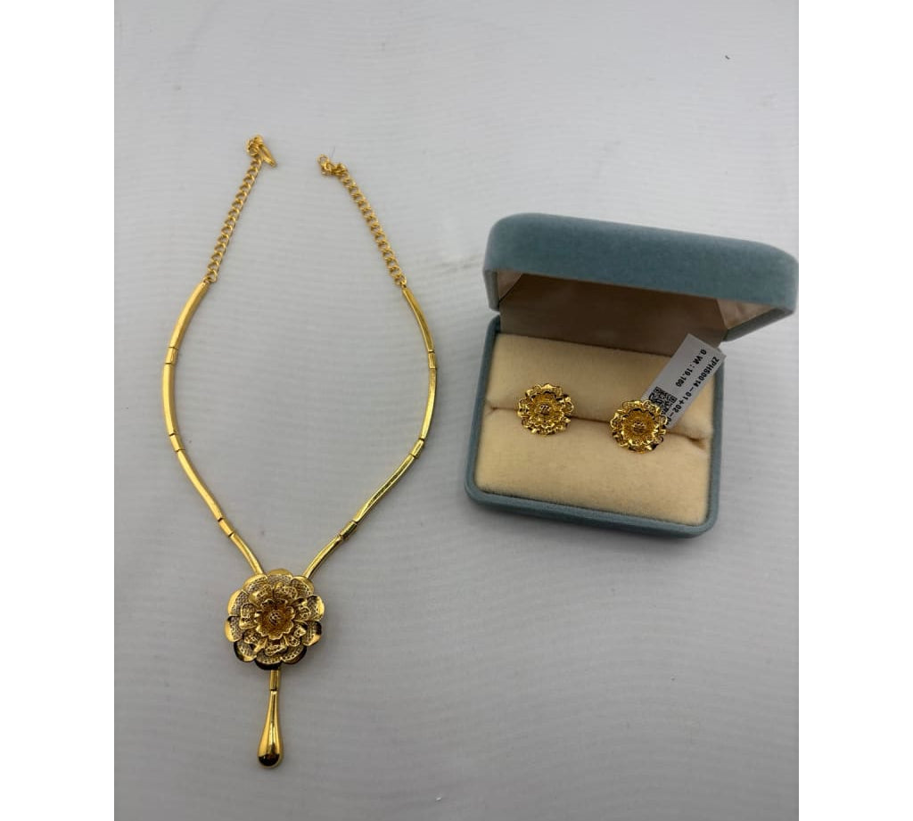 Gold-plated layered flower pendant necklace with matching stud earrings