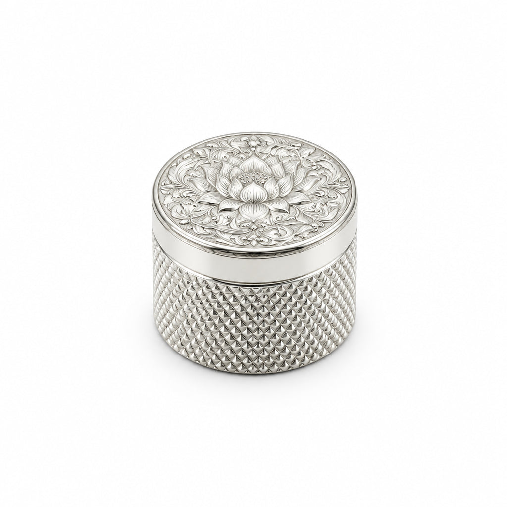 Silver Cylindrical Box Lotus Engraved Handcrafted (11.7g) – view 2