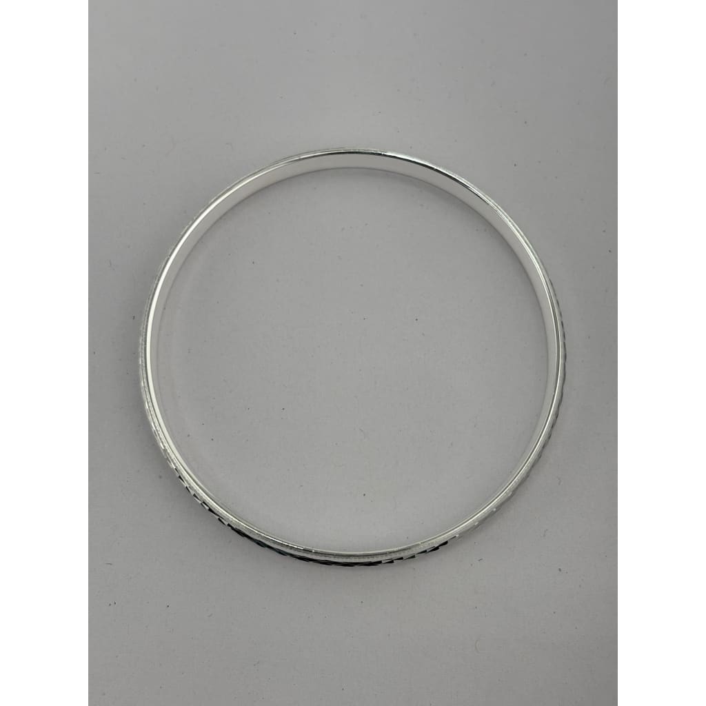 Silver Kada with Diamond-Cut Cross-Hatch & Milgrain Edge – view 4