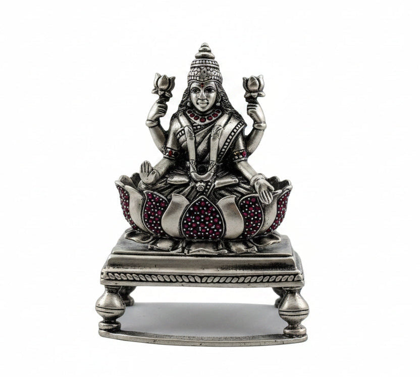 Silver Maa Lakshmi Idol 27gm – Spiritual Lakshmi Murti for Temple Decor & Festivals