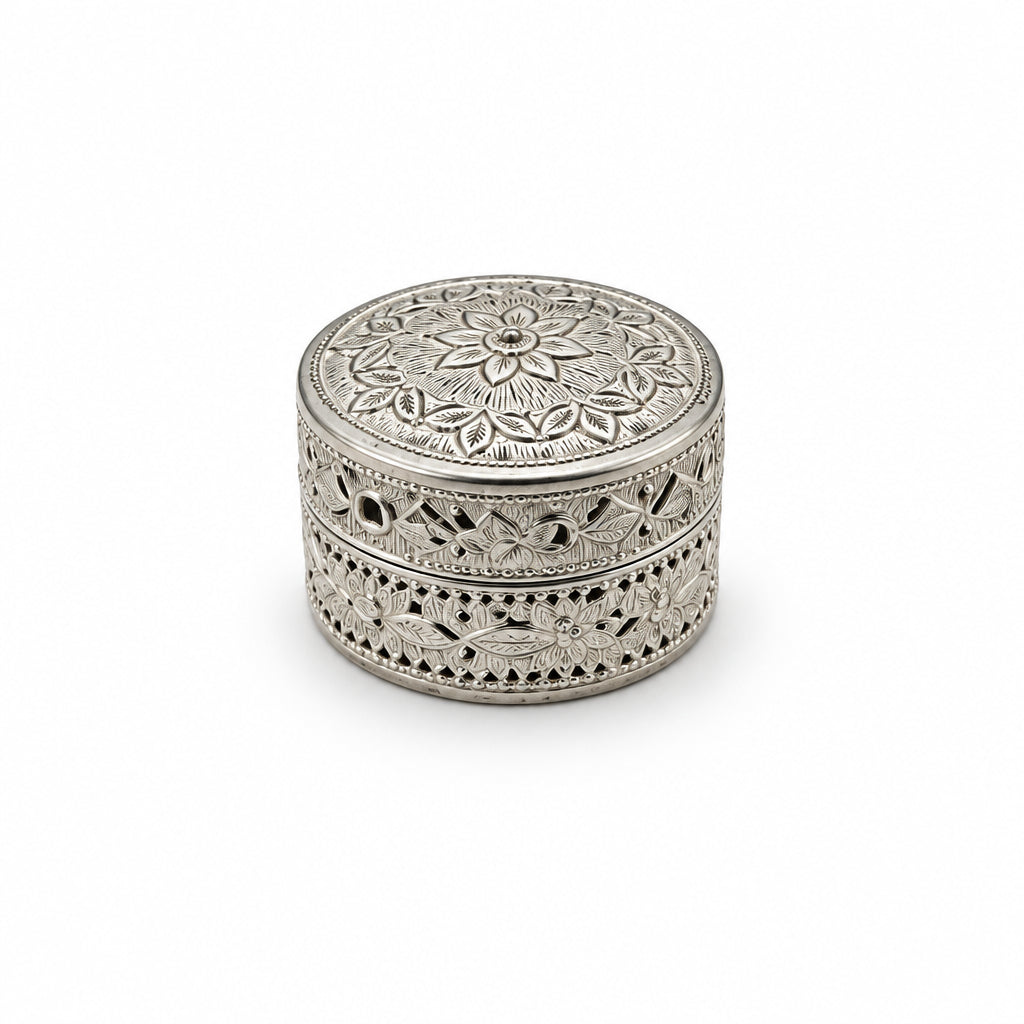 Silver Round Box Engraved Floral Handcrafted (11.47g) – view 2