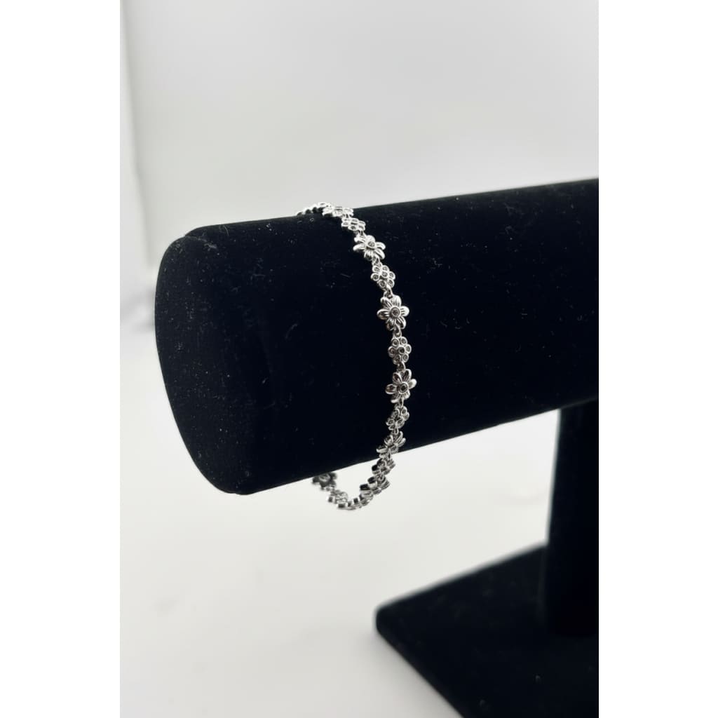 Sterling Silver (92.5% purity) Floral CZ Link Bracelet
