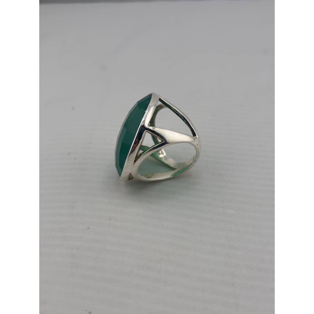 Sterling Silver Green Stone Ring (17g) – view 2